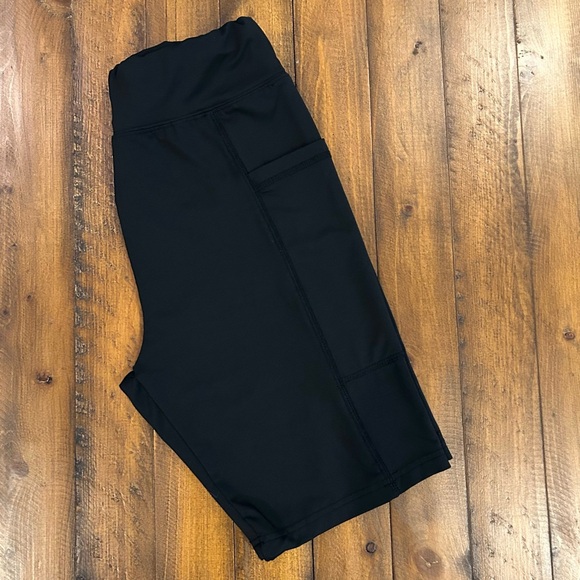 Women’s High Waisted Bike Shorts NIP - Picture 6 of 6